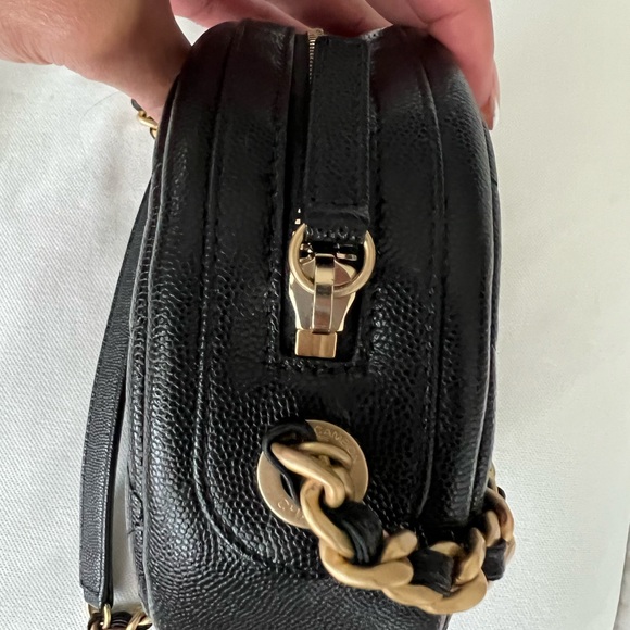 Chanel Clutch with chain - Picture 6 of 7